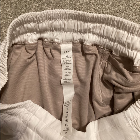 lululemon athletica White Women's Athletic Shorts - Picture 3 of 4